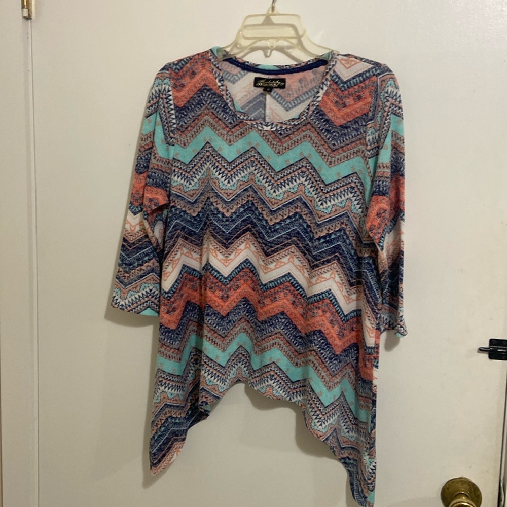 Absolutely Famous turquoise coral Aztec chevron top size 1X